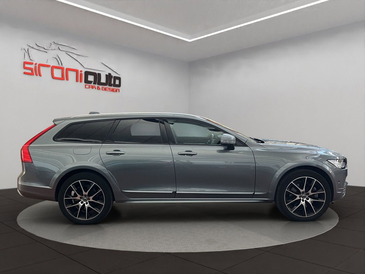 Volvo V90 Cross Country D4 AWD Geartronic (9)