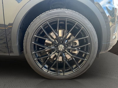 Jaguar E-Pace 1.5 i3 mhev R-Dynamic HSE fwd 160cv auto (4)
