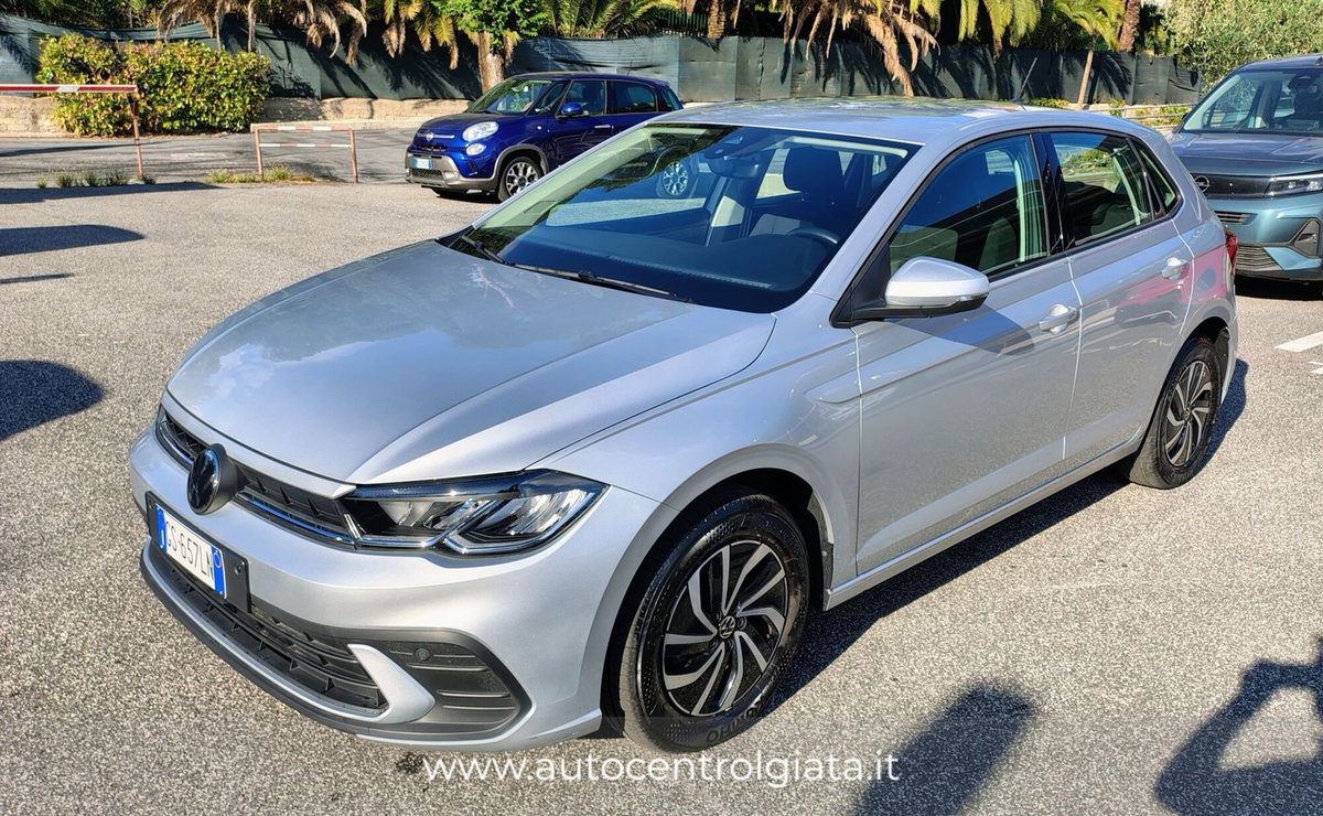 Volkswagen Polo 1.0 tsi Life 95cv (2)