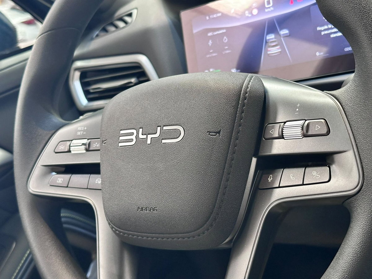 Byd Atto 2 DM-i 1.5 phev Active 165cv (8)