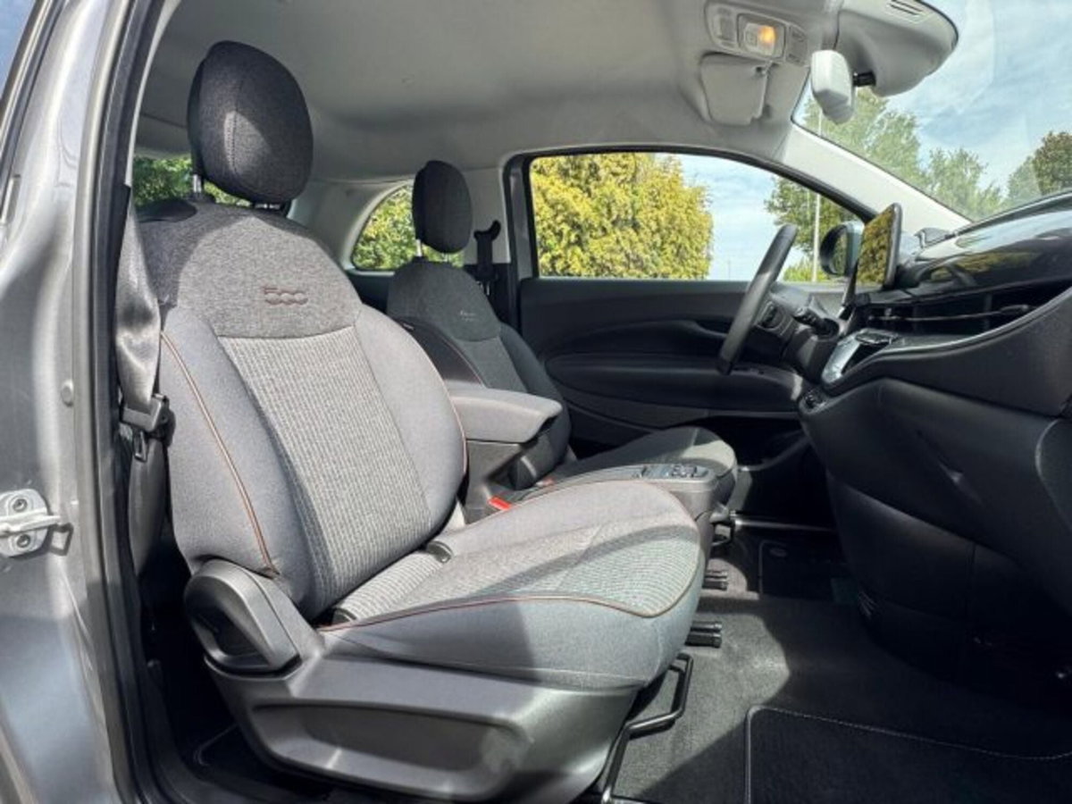 Fiat 500e Passion Berlina 42 kWh (16)