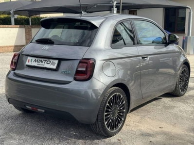 Fiat 500e Passion Berlina 42 kWh (4)