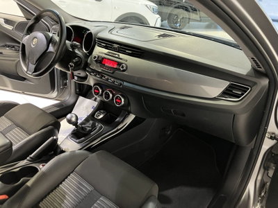 Alfa Romeo Giulietta 1.6 JTDm Business E5+ (19)