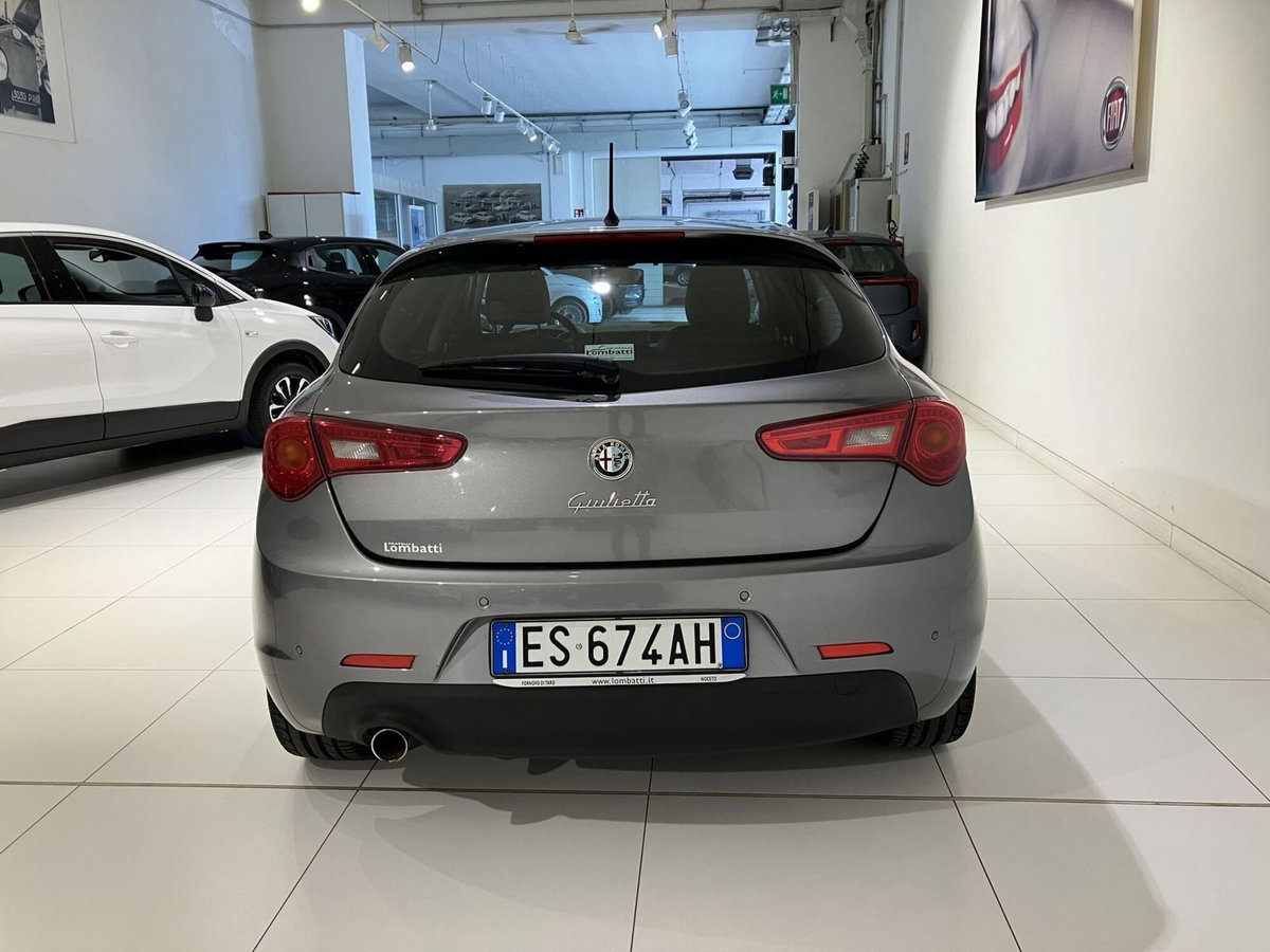 Alfa Romeo Giulietta 1.6 JTDm Business E5+ (4)