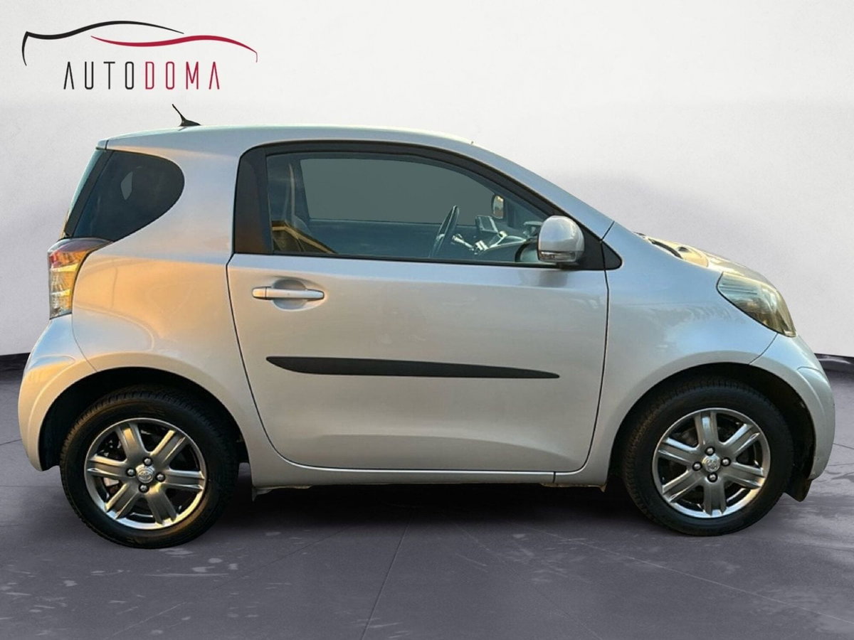 Toyota iQ 1.0 Sol (5)