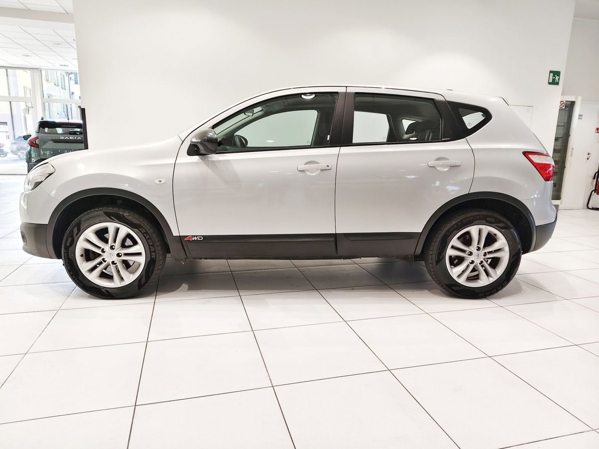 Nissan Qashqai 2.0 16V 4WD Acenta (2)
