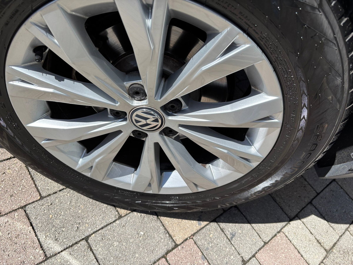 Volkswagen Tiguan 1.6 TDI SCR Business BlueMotion Technology (9)