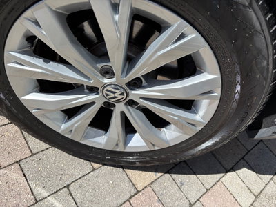 Volkswagen Tiguan 1.6 TDI SCR Business BlueMotion Technology (9)