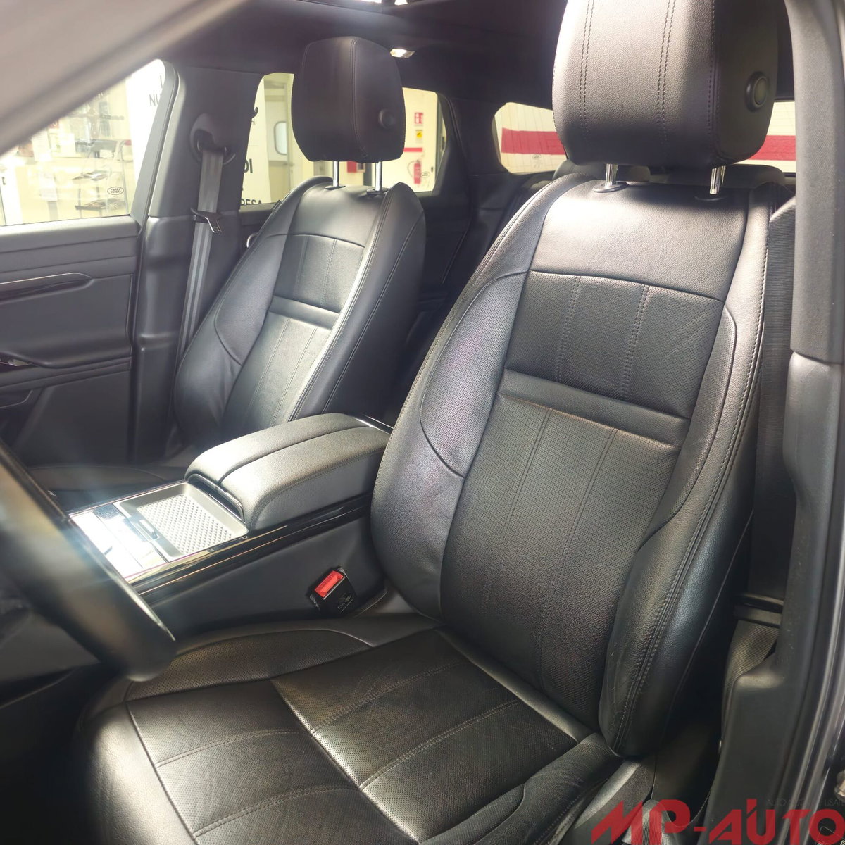 Land Rover Range Rover Evoque 2.0D I4 180 CV AWD Auto R-Dynamic HSE (9)
