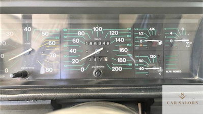 Alfa Romeo Alfetta 2.0i Quadrifoglio Oro (12)