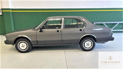 Alfa Romeo Alfetta 2.0i Quadrifoglio Oro (3)