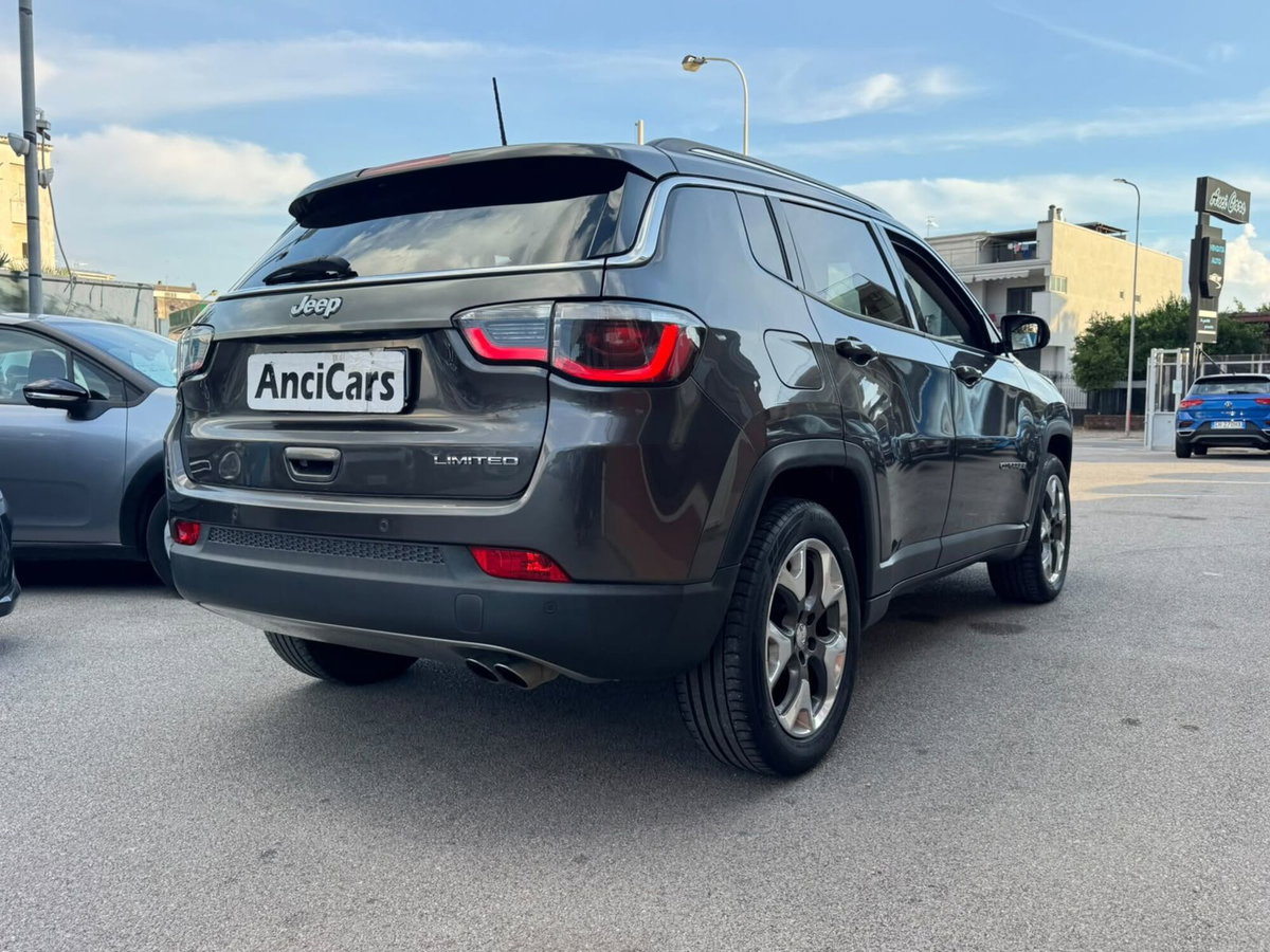 Jeep Compass 1.6 Multijet II 2WD Limited (16)