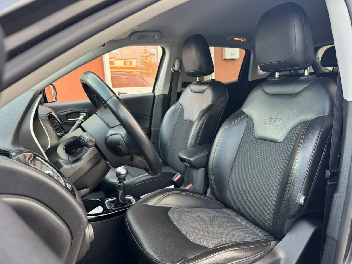 Jeep Compass 1.6 Multijet II 2WD Limited (6)