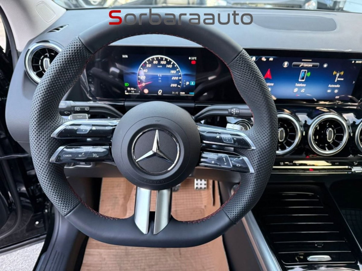 Mercedes-Benz GLA SUV Elettrica 200 AMG Line Premium (15)