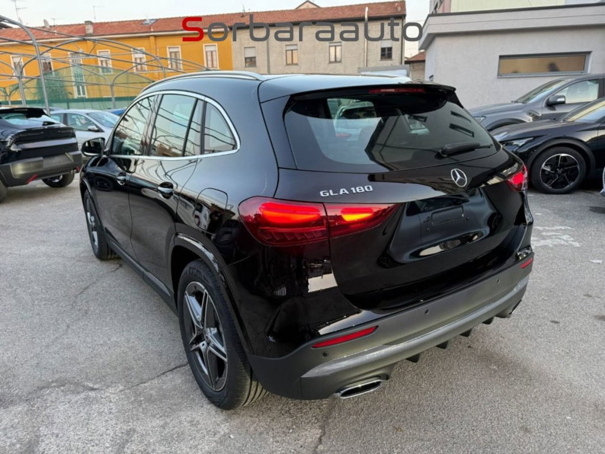 Mercedes-Benz GLA SUV Elettrica 200 AMG Line Premium (3)