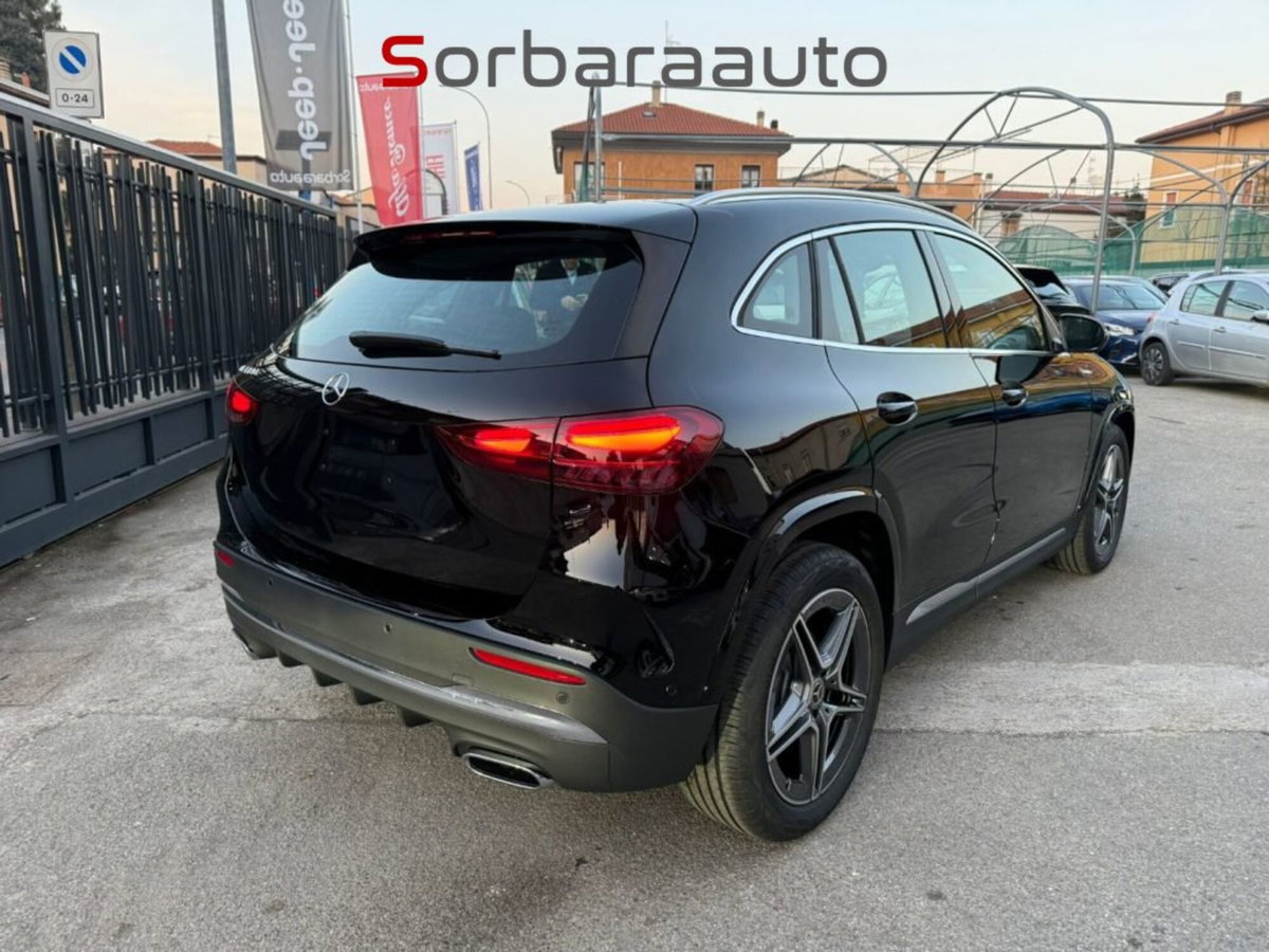 Mercedes-Benz GLA SUV Elettrica 200 AMG Line Premium (5)