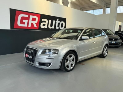 Audi A3 Sportback 2.0 16V TDI Ambition (2)