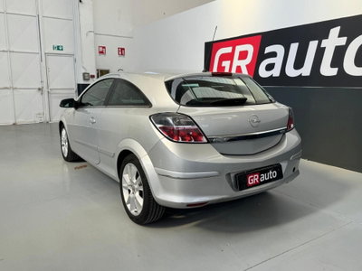 Opel Astra GTC 1.9 CDTI 120CV 3 porte aut. Cosmo (10)