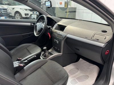 Opel Astra GTC 1.9 CDTI 120CV 3 porte aut. Cosmo (6)