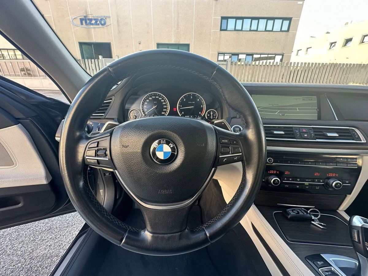 BMW Serie 7 730d Eccelsa (10)