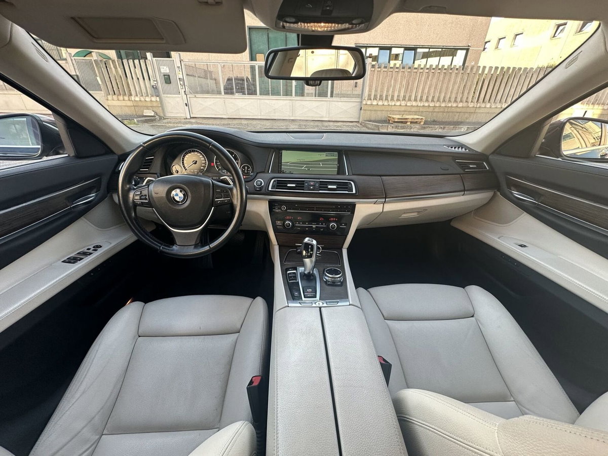 BMW Serie 7 730d Eccelsa (13)