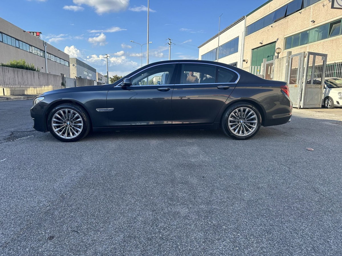 BMW Serie 7 730d Eccelsa (3)