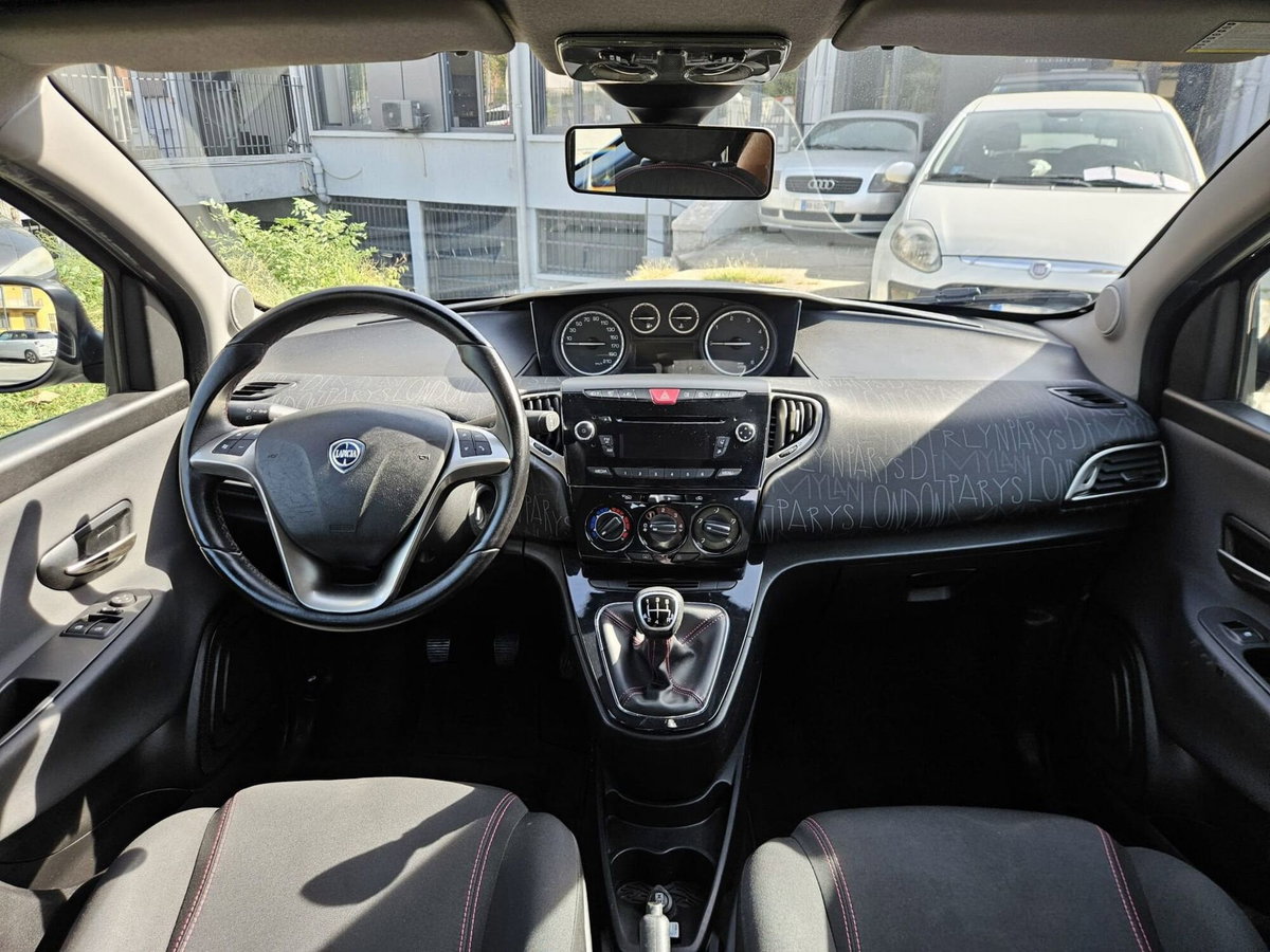 Lancia Ypsilon 1.3 MJT 16V 95 CV 5 porte S&S Elefantino (10)