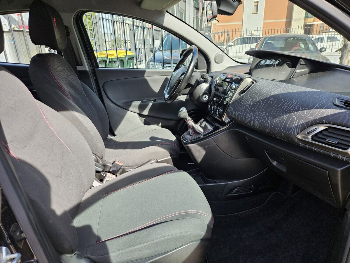 Lancia Ypsilon 1.3 MJT 16V 95 CV 5 porte S&S Elefantino (12)