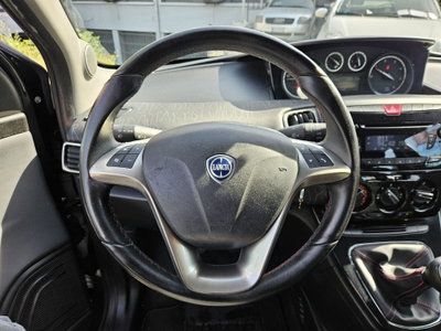 Lancia Ypsilon 1.3 MJT 16V 95 CV 5 porte S&S Elefantino (14)