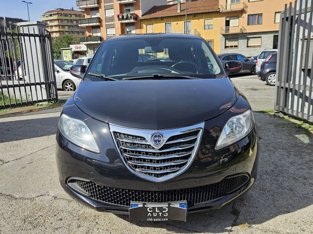 Lancia Ypsilon 1.3 MJT 16V 95 CV 5 porte S&S Elefantino (2)