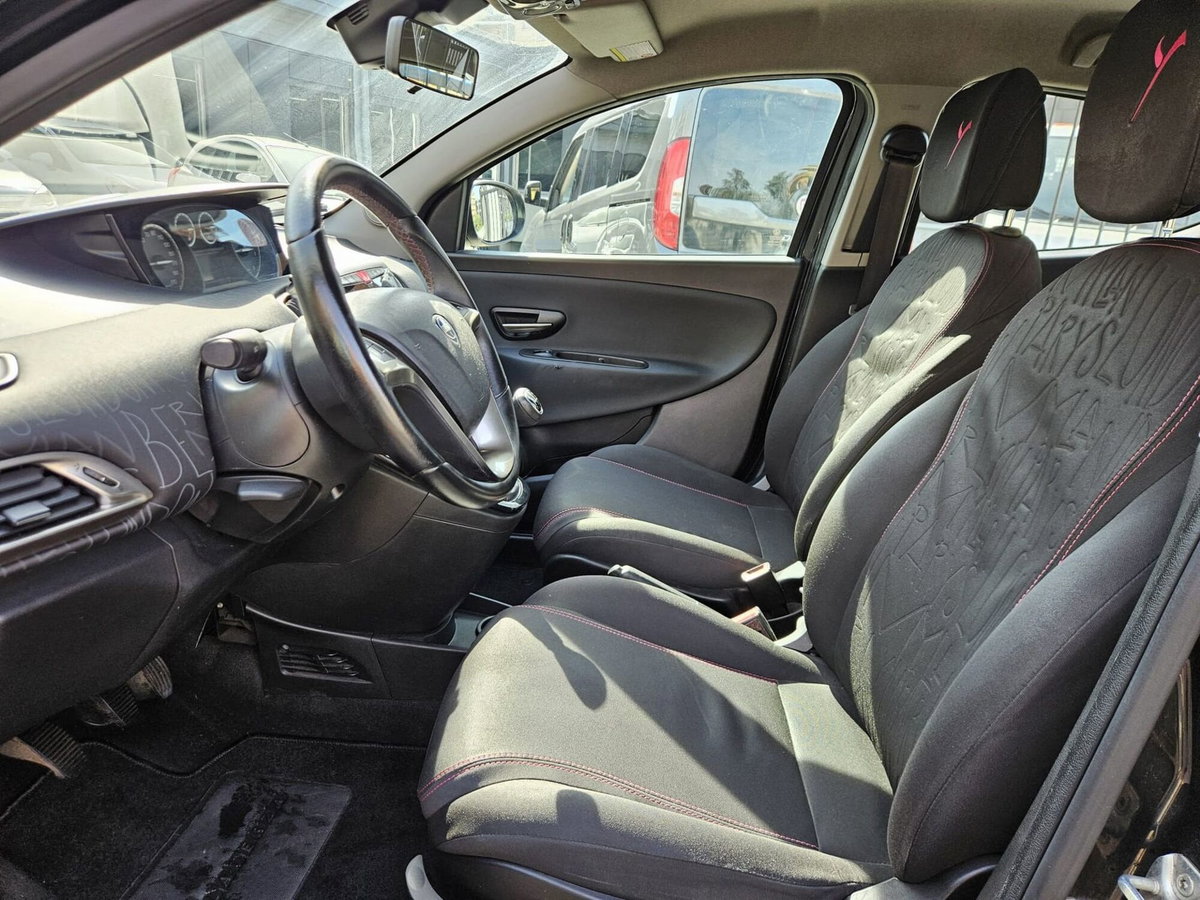 Lancia Ypsilon 1.3 MJT 16V 95 CV 5 porte S&S Elefantino (8)