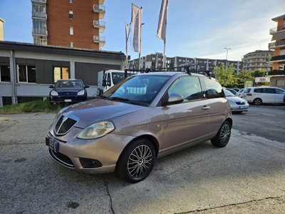 Lancia Ypsilon 1.4 Argento Ecochic GPL usata