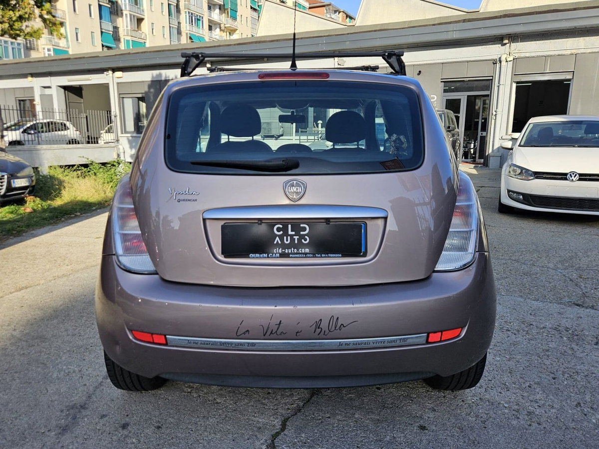 Lancia Ypsilon 1.4 Argento Ecochic GPL (3)