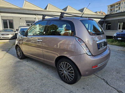 Lancia Ypsilon 1.4 Argento Ecochic GPL (4)