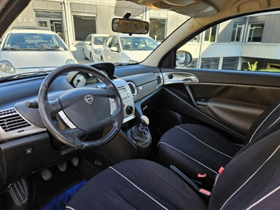 Lancia Ypsilon 1.4 Argento Ecochic GPL (5)