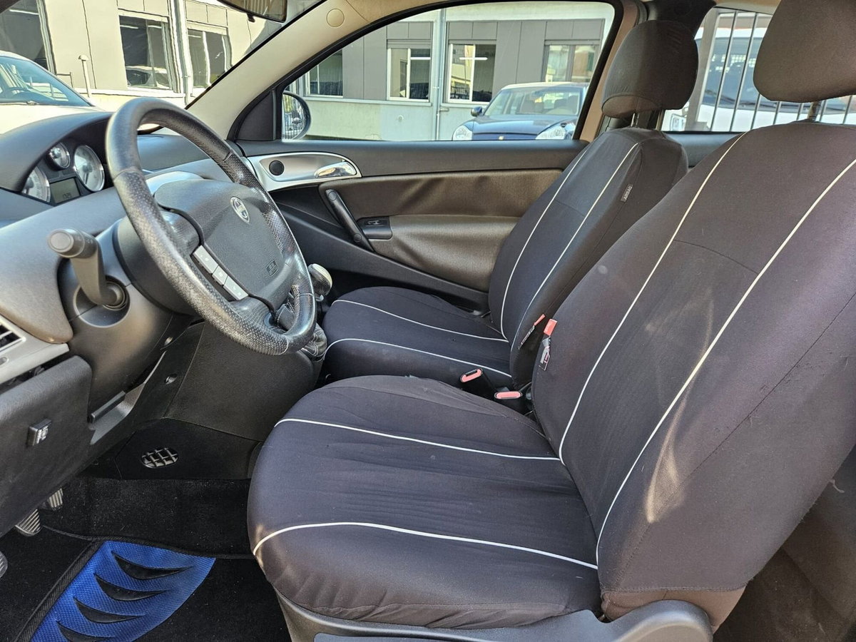 Lancia Ypsilon 1.4 Argento Ecochic GPL (6)