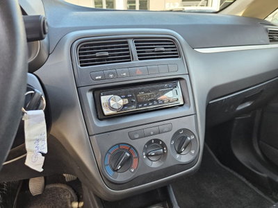 Fiat Grande Punto 1.2 3 porte (10)