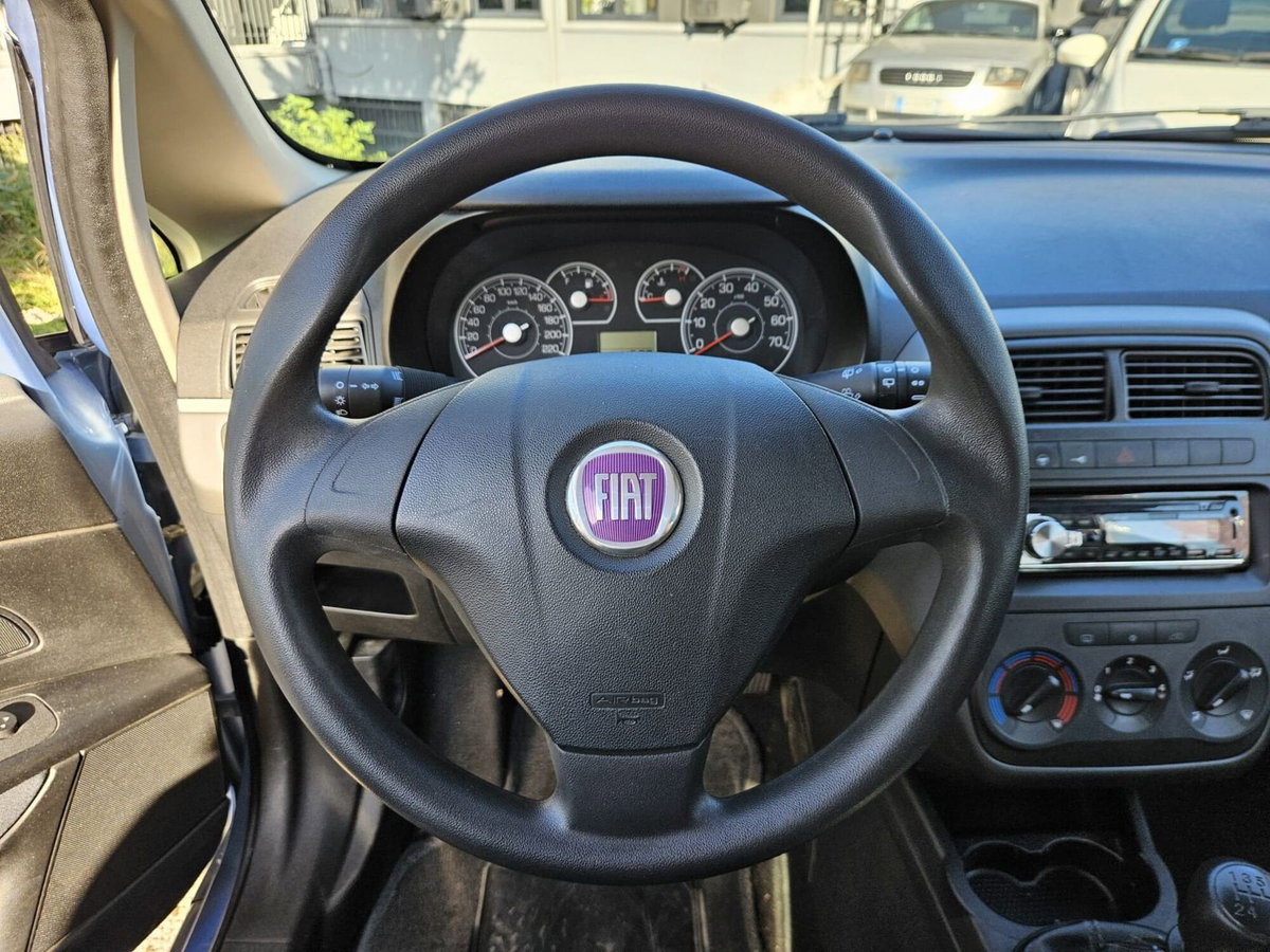 Fiat Grande Punto 1.2 3 porte (9)