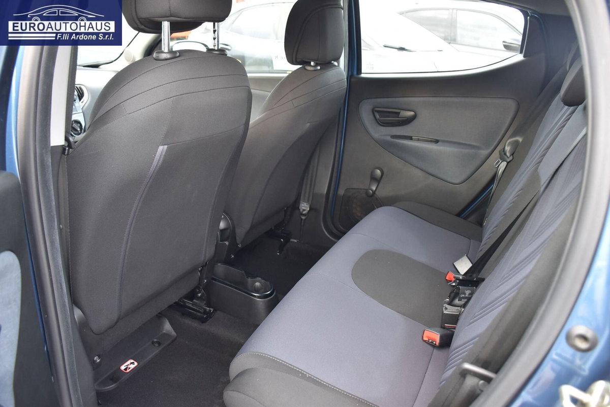 Lancia Ypsilon 1.0 FireFly 5 porte S&S Hybrid Gold Plus (10)