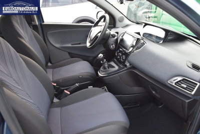 Lancia Ypsilon 1.0 FireFly 5 porte S&S Hybrid Gold Plus (14)