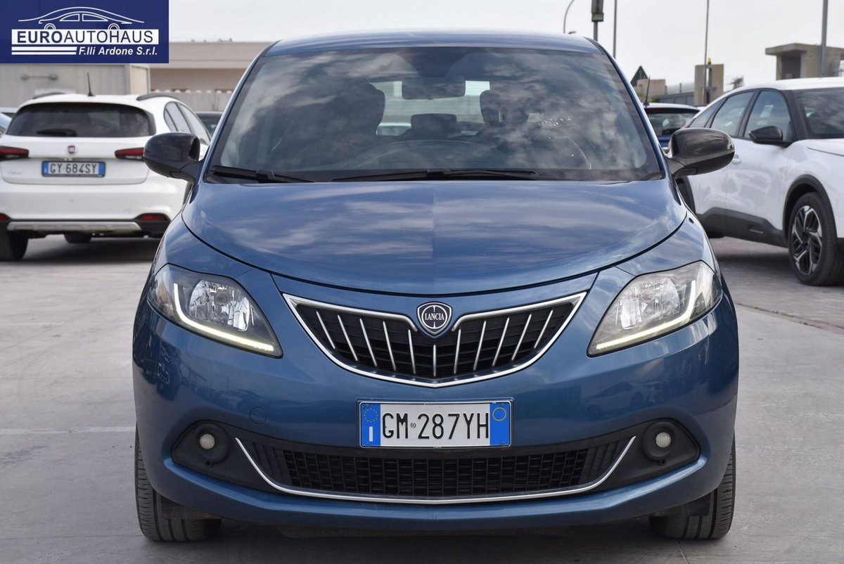 Lancia Ypsilon 1.0 FireFly 5 porte S&S Hybrid Gold Plus (2)