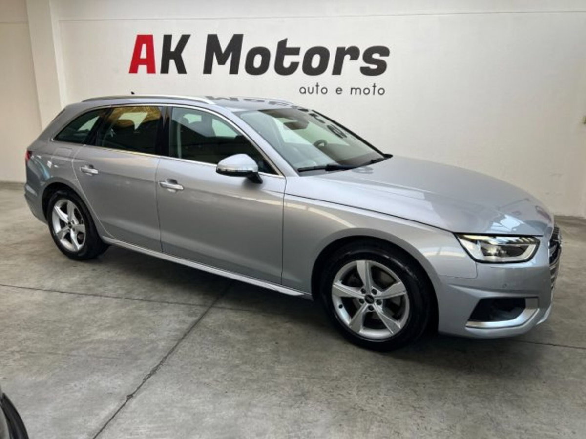 Audi A4 Avant 35 TDI/163 CV S tronic Business Advanced (7)