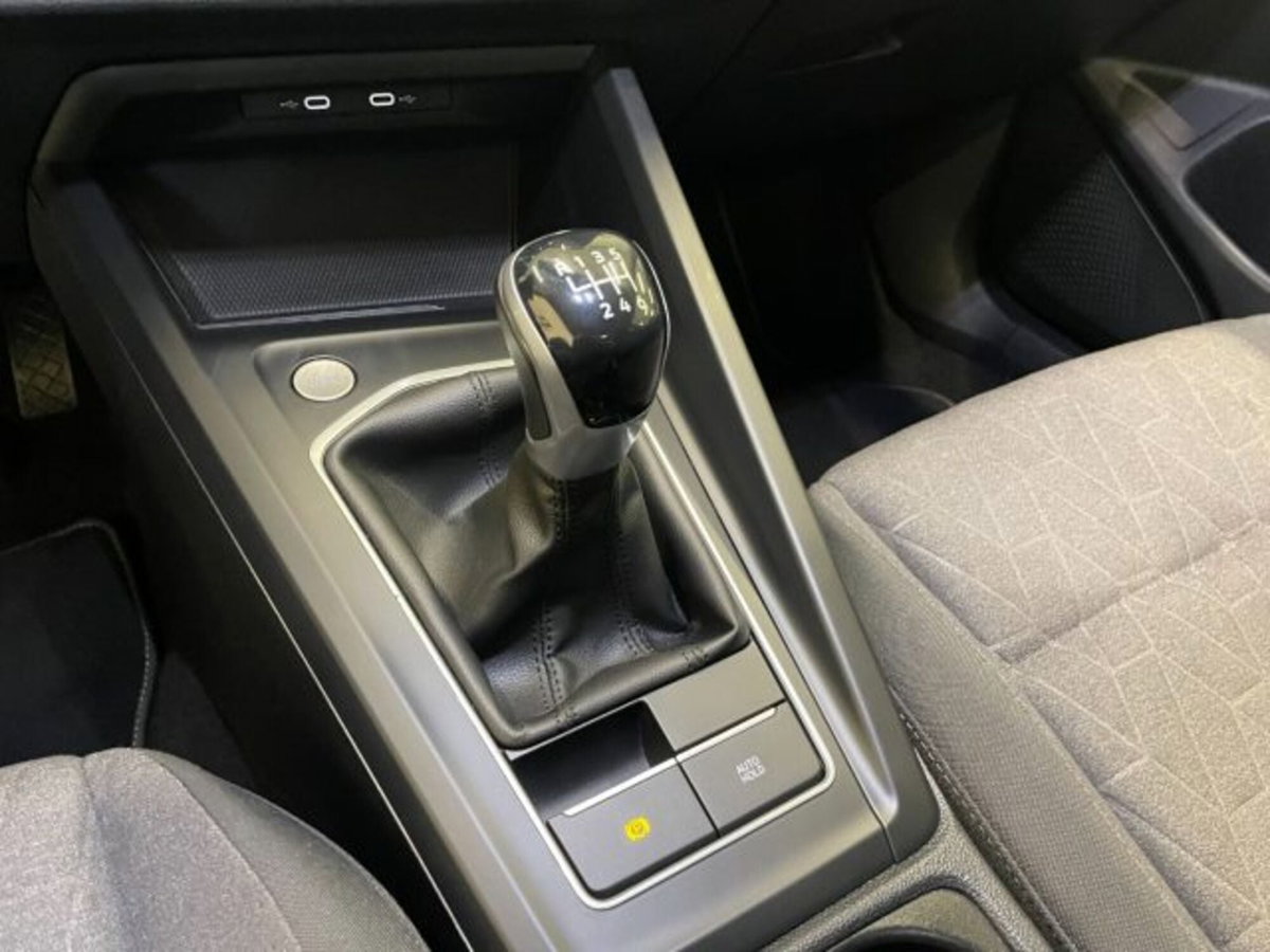 Volkswagen Golf 2.0 TDI SCR Life (8)