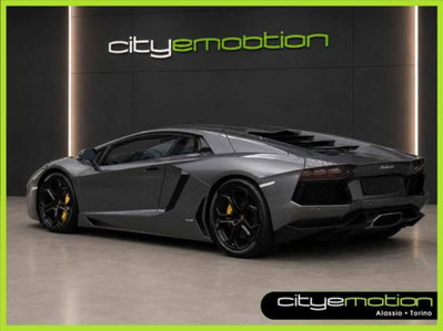 Lamborghini Aventador Coupé 6.5 V12 LP700-4 (2)