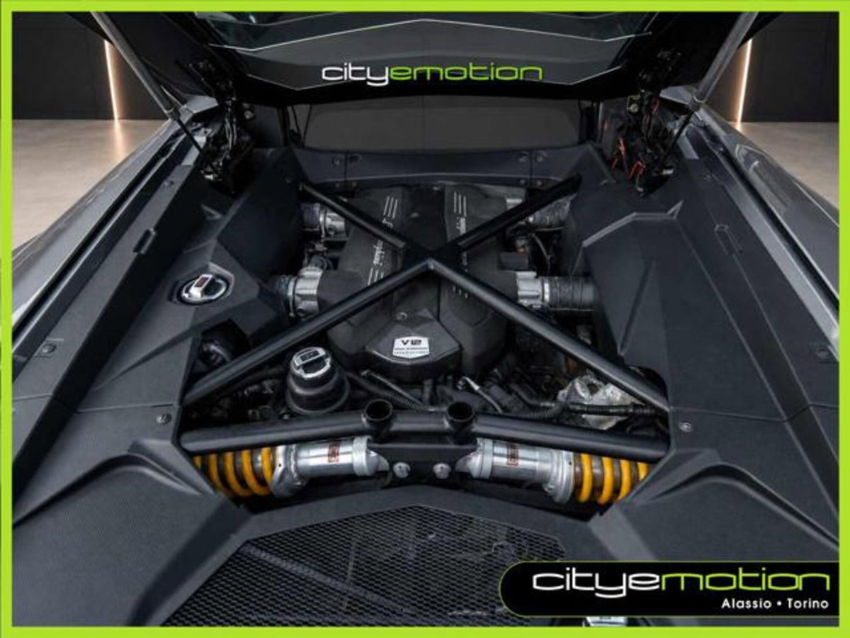 Lamborghini Aventador Coupé 6.5 V12 LP700-4 (6)