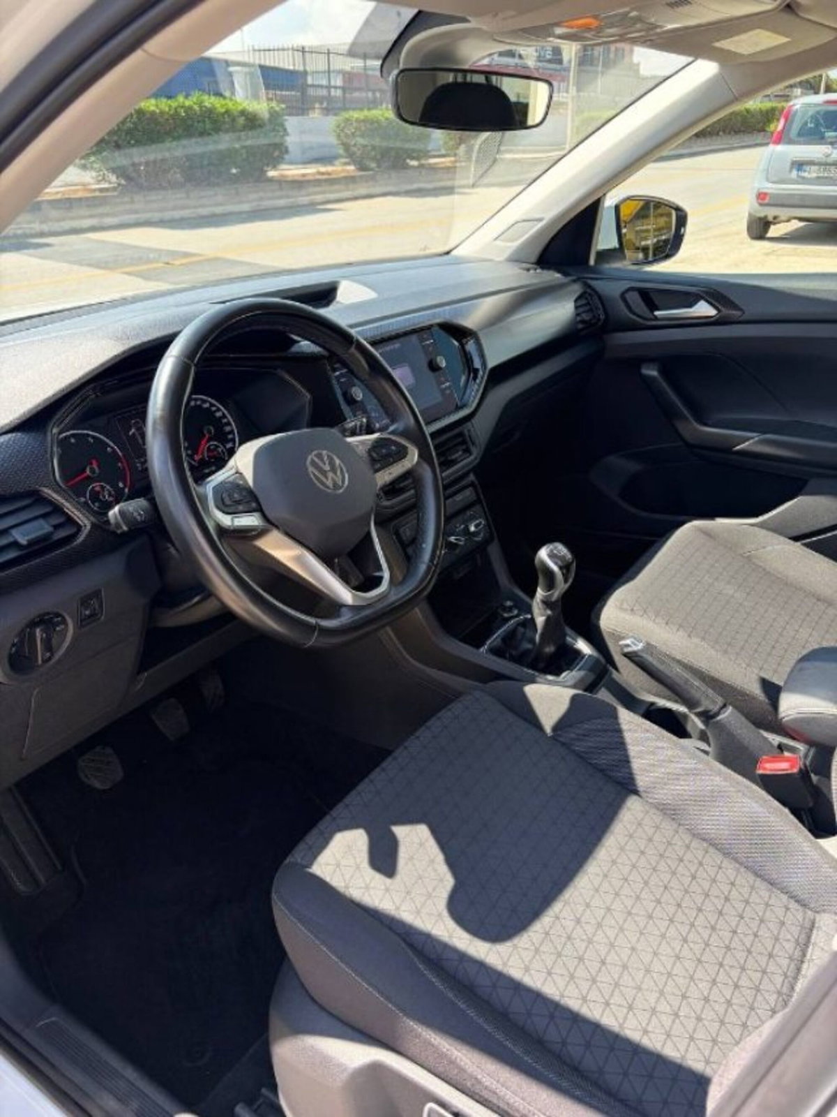 Volkswagen T-Cross 1.0 TSI Style BMT (12)