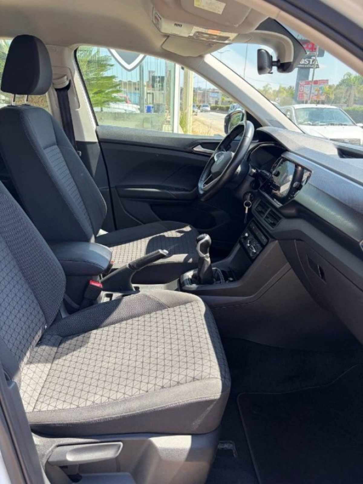 Volkswagen T-Cross 1.0 TSI Style BMT (15)
