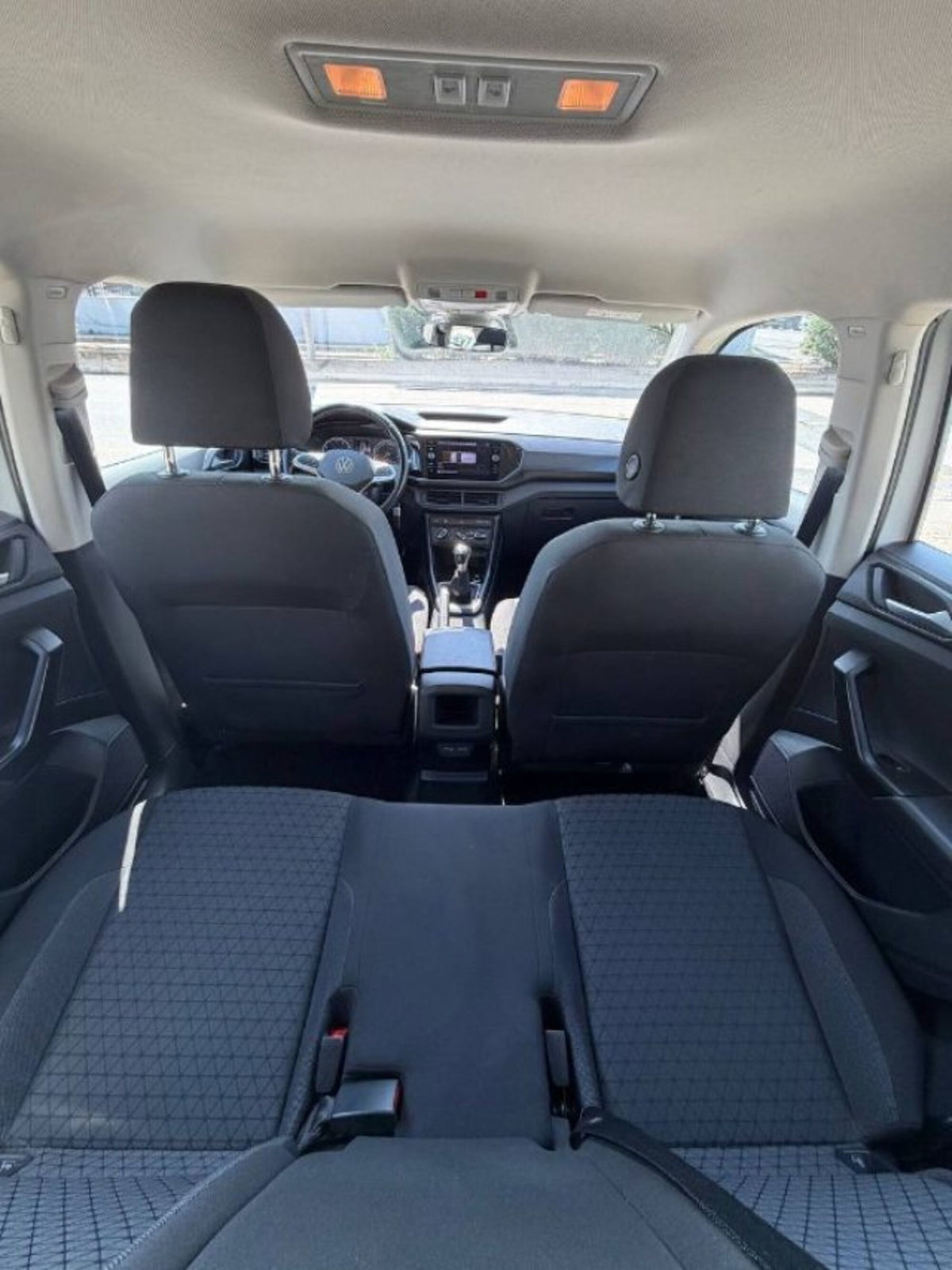 Volkswagen T-Cross 1.0 TSI Style BMT (9)