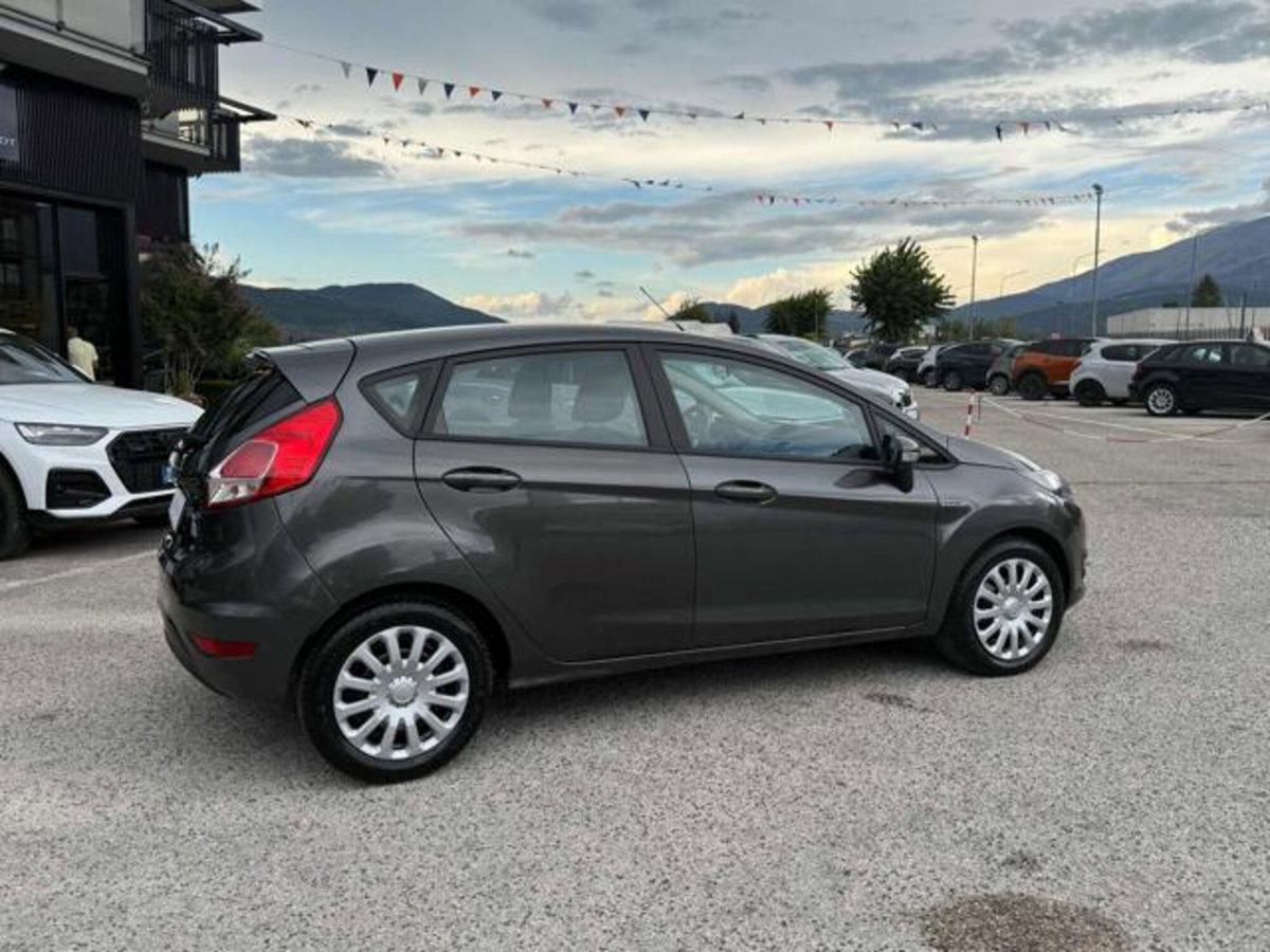 Ford Fiesta 1.5 TDCi 75CV 5 porte Titanium (8)