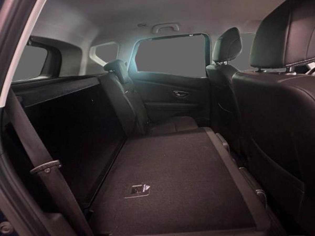 Renault Scenic E-Tech Electric 1.9 dCi Luxe Dynamique (4)